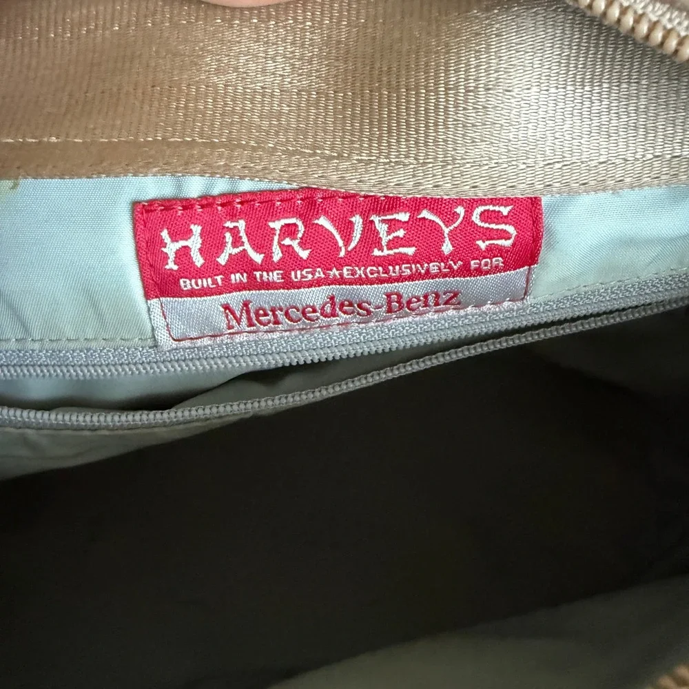Harveys seatbelt bag